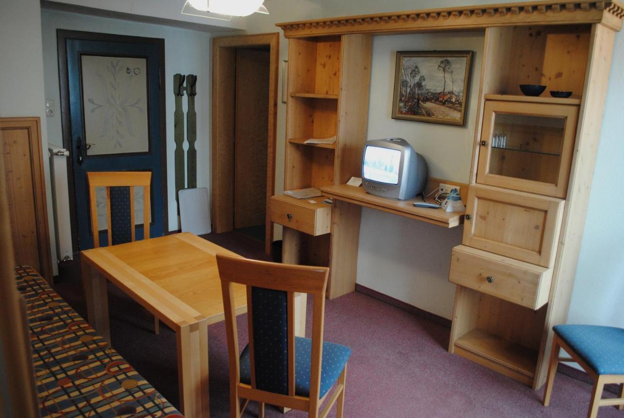 Pension Lachmayr Kaprun Rum bild