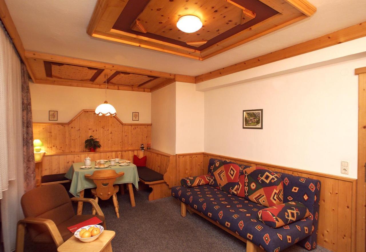 Pension Lachmayr Kaprun Rum bild