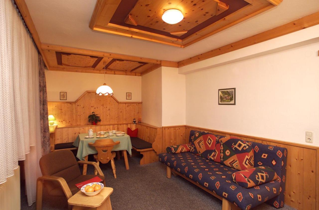 Pension Lachmayr Kaprun Rum bild